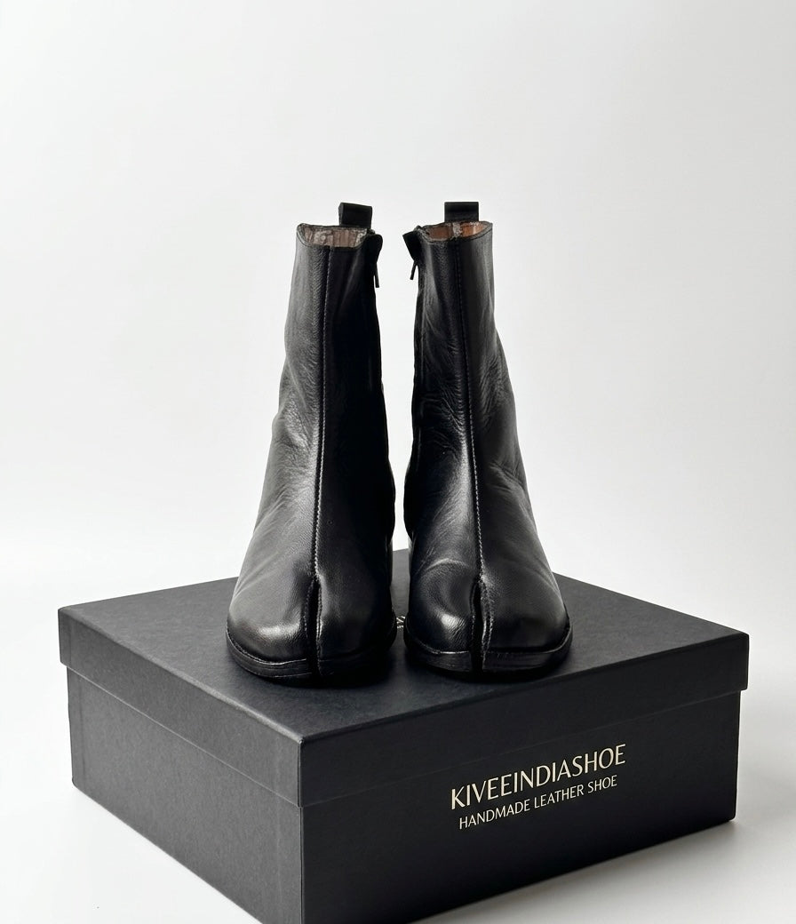 Ankle Tabi Boot.
